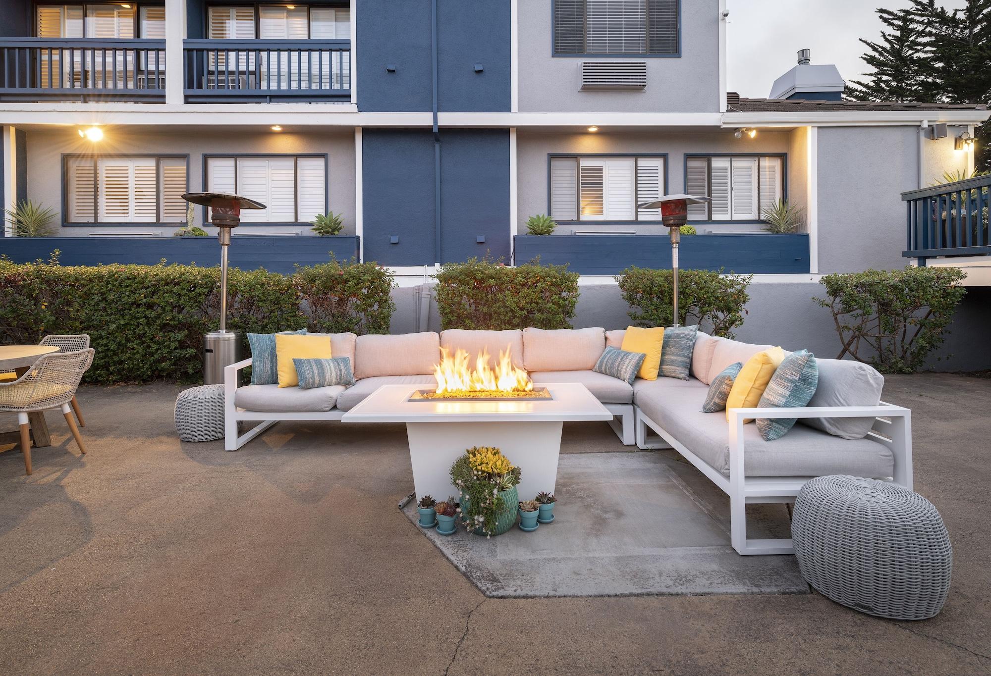 Mariposa Inn And Suites Monterey Exterior photo