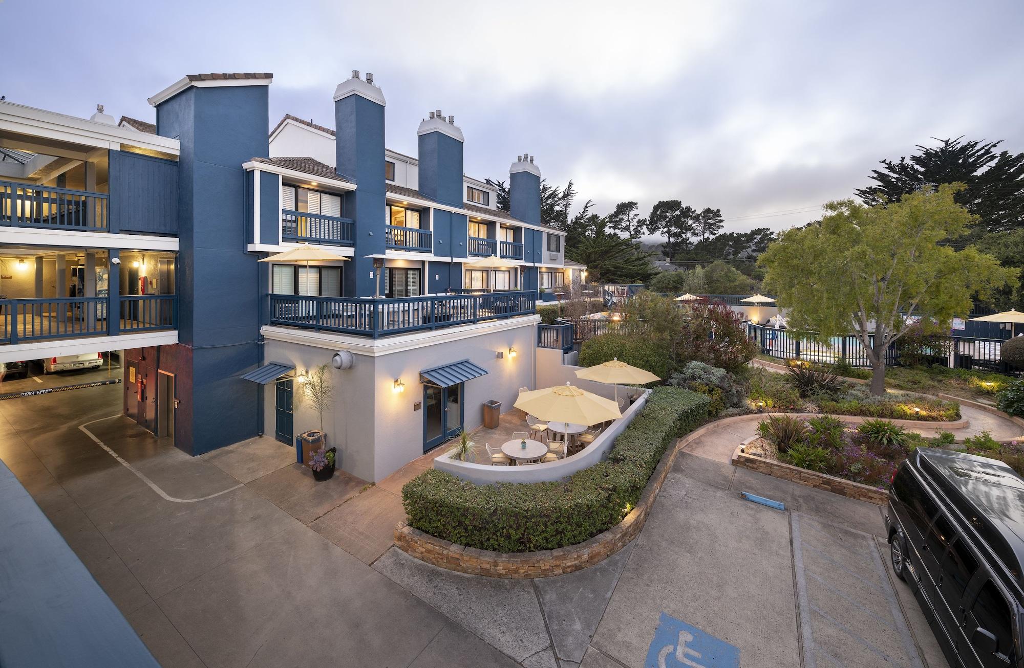 Mariposa Inn And Suites Monterey Exterior photo