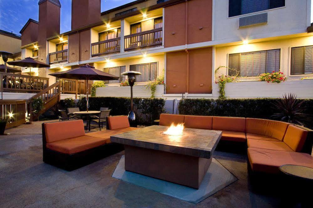Mariposa Inn And Suites Monterey Exterior photo