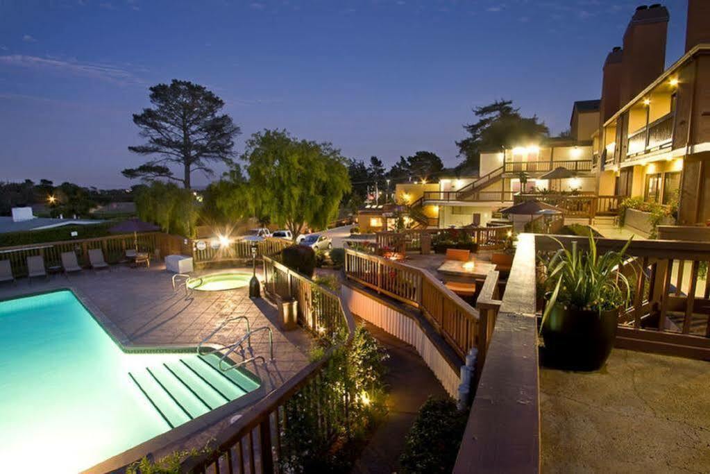 Mariposa Inn And Suites Monterey Exterior photo